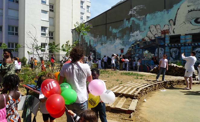 Arrière-cour 93 honore la Fête des voisins
