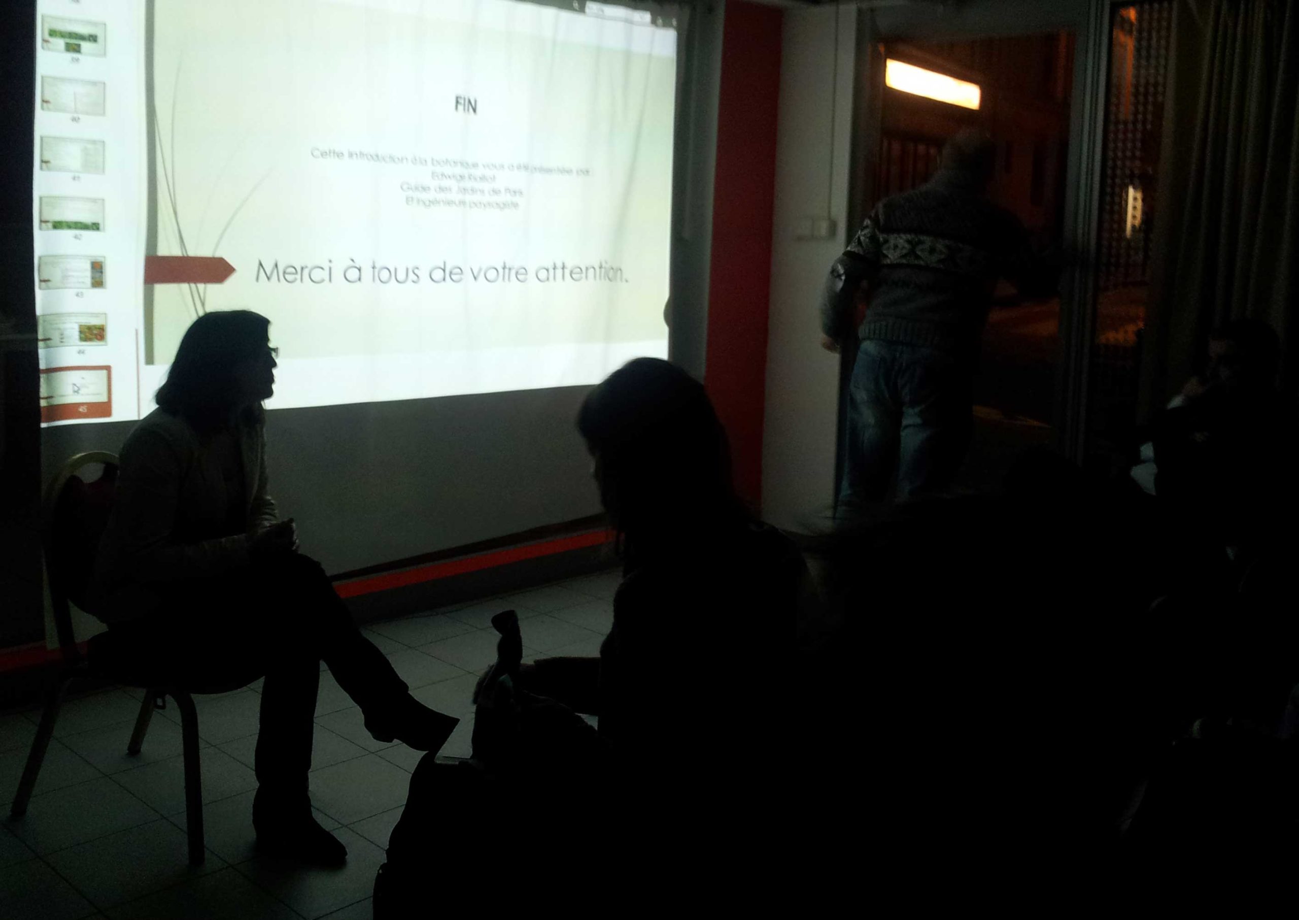 Retour en images (floues) sur la petite conférence #8