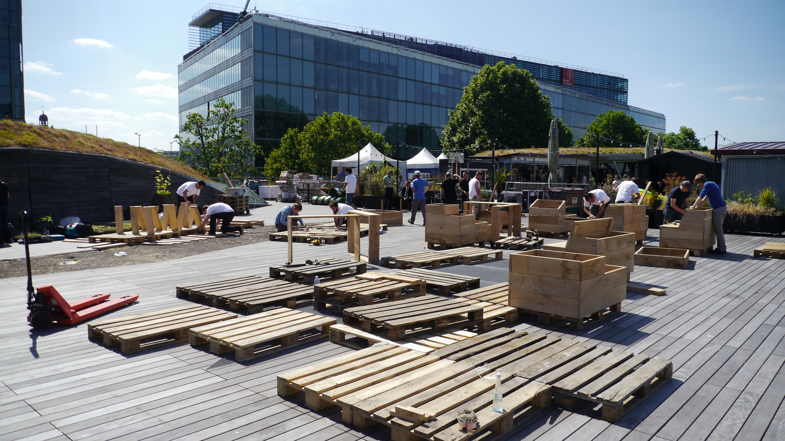 chantier participatif de construction du Living Roof